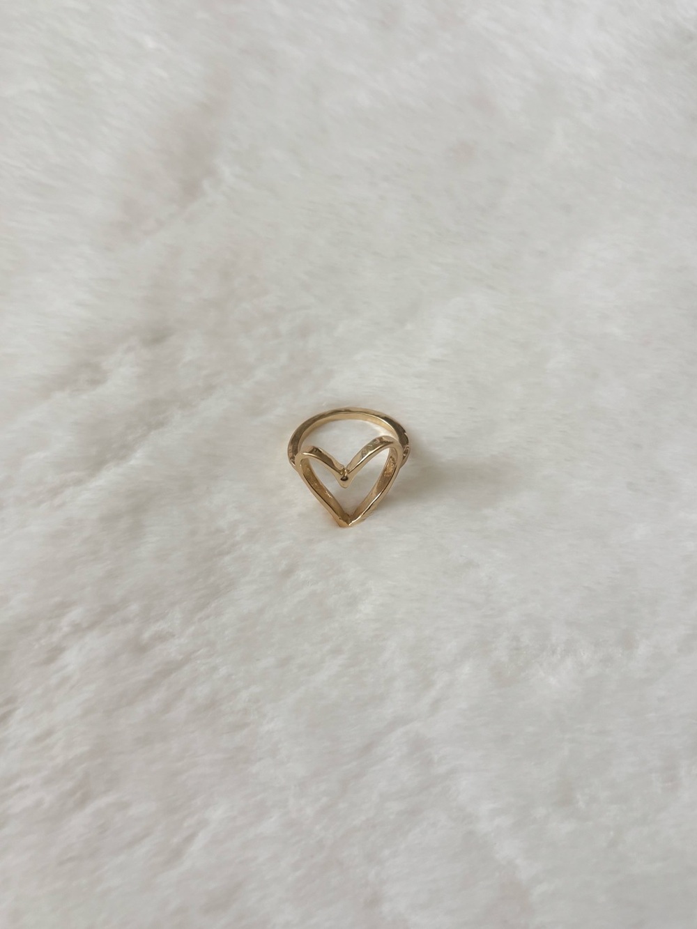 5/$15 🩷 MUST BUNDLE Delicate Heart Ring in Gold - Women's Jewelry - Picture 4 of 4